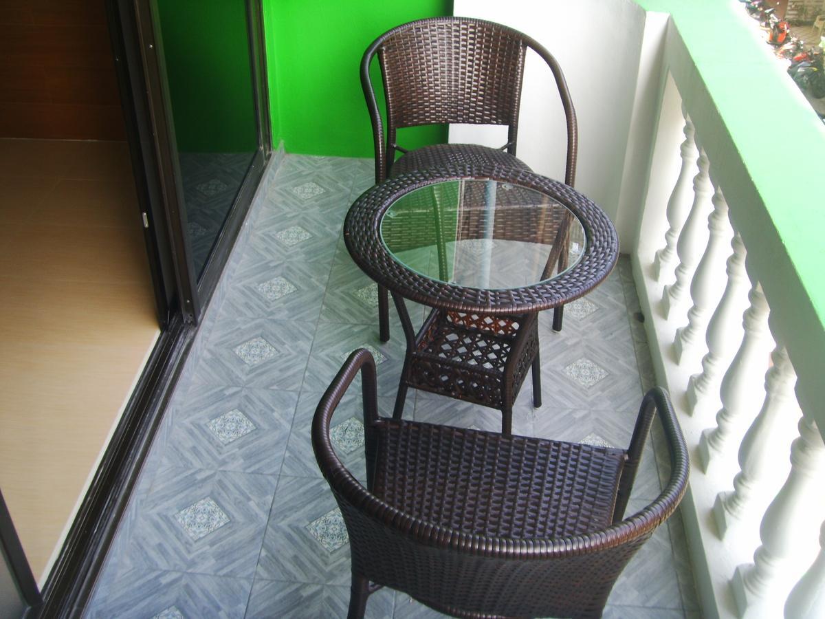 Kontiki Guesthouse Jomtien Exterior foto